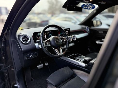 Used 2022 Mercedes-Benz GLB 250 4MATIC image 20