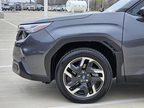 Certified 2025 Subaru Forester Limited image 6