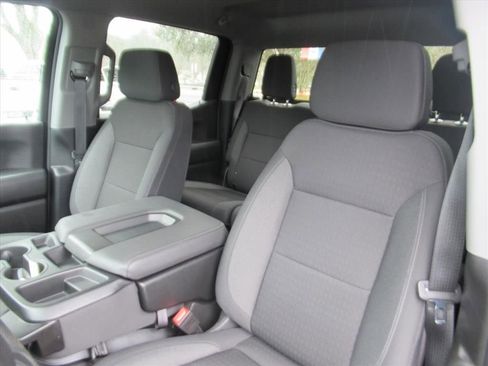 Used 2025 Chevrolet Silverado 1500 Custom image 17