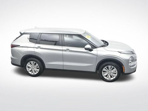 Used 2025 Mitsubishi Outlander ES AWD/4WD image 34