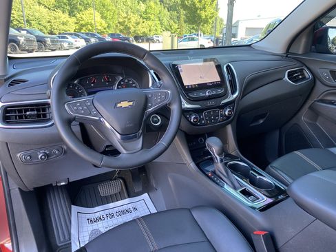 Used 2023 Chevrolet Equinox Premier FWD image 34