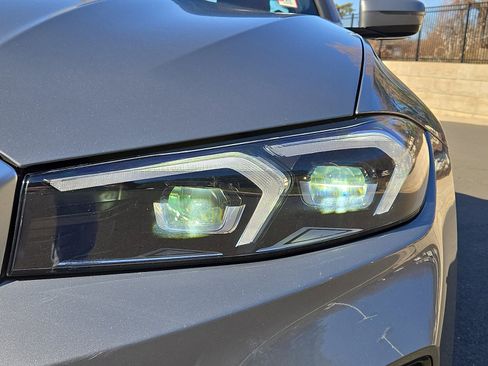 Used 2024 BMW 330i xDrive Sedan w/ Premium Package image 9