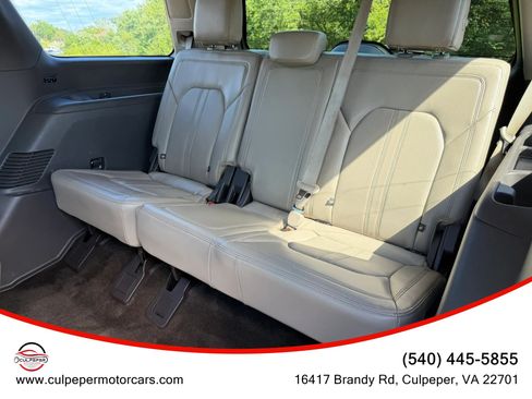 Used 2018 Ford Expedition Limited w/ Equipment Group 301A AWD/4WD image 12
