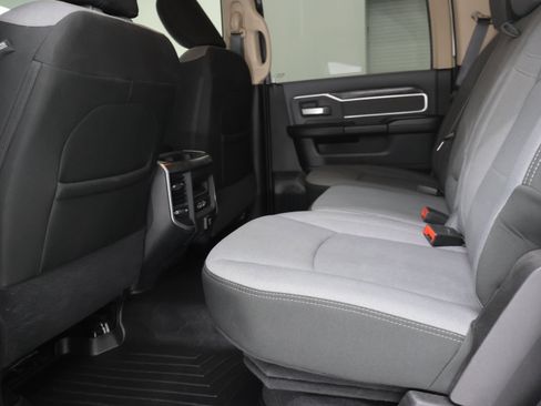 Used 2020 RAM 2500 Big Horn w/ Level 2 Equipment Group AWD/4WD image 34
