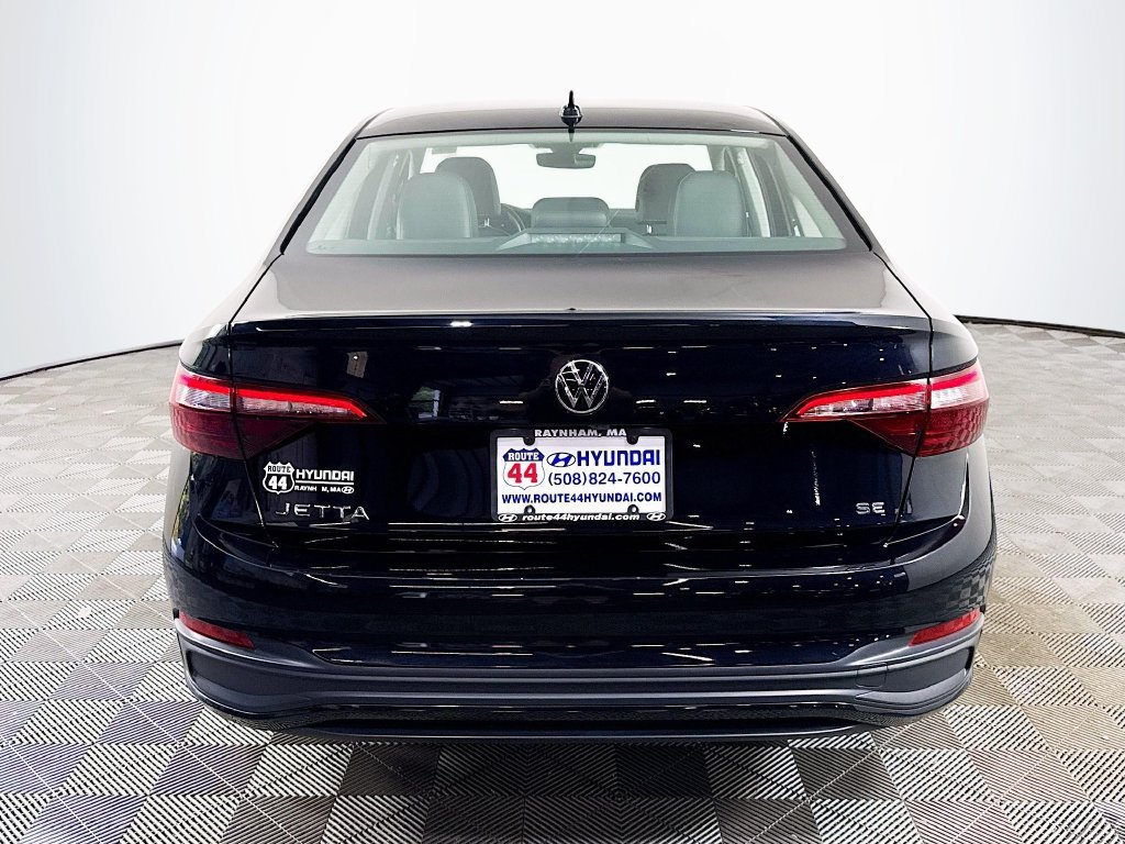 Used 2024 Volkswagen Jetta SE FWD image 22
