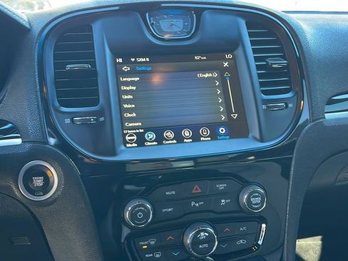 Used 2018 Chrysler 300 S w/ 300S Premium Group 2 image 18