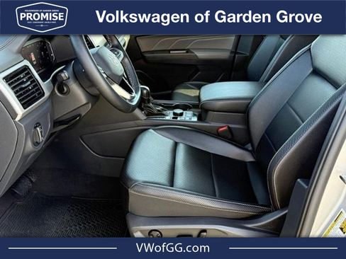 Certified 2022 Volkswagen Atlas Cross Sport SE AWD/4WD image 14