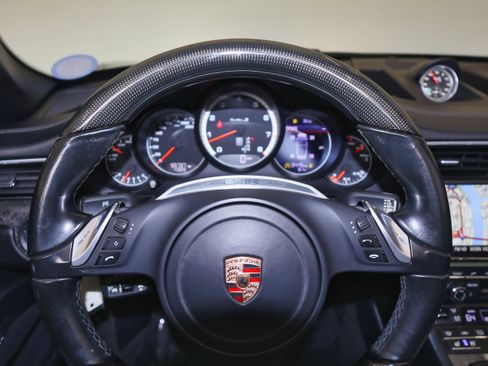 Used 2014 Porsche 911 Turbo S image 29