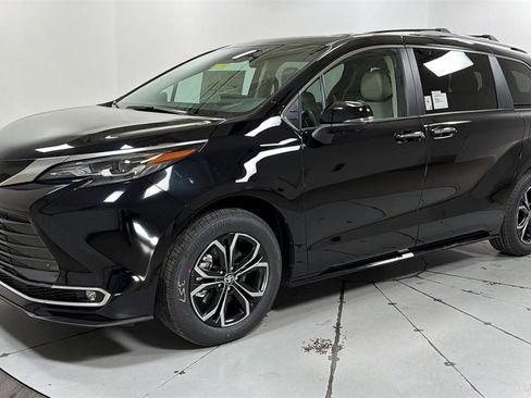New 2026 Toyota Sienna Platinum image 1