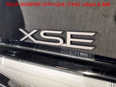 Used 2024 Toyota Prius Prime Premium FWD image 9