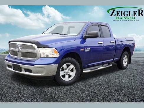 Used 2017 RAM 1500 Classic SLT image 1