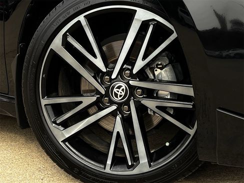 Used 2025 Toyota Camry XSE image 28