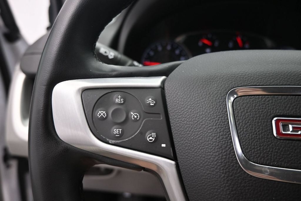 Used 2024 GMC Terrain SLT w/ Infotainment Package II FWD image 36