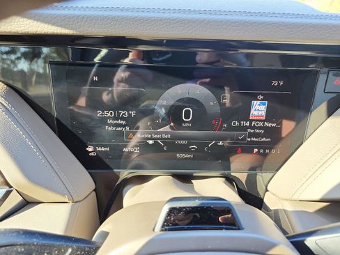 Certified 2026 GMC Yukon XL Denali w/ Denali Reserve Package image 25