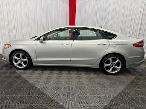 Used 2016 Ford Fusion SE FWD image 5