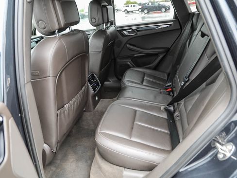 Used 2017 Porsche Macan S AWD/4WD image 18