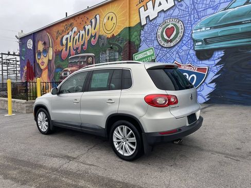 Used 2011 Volkswagen Tiguan S AWD/4WD image 3