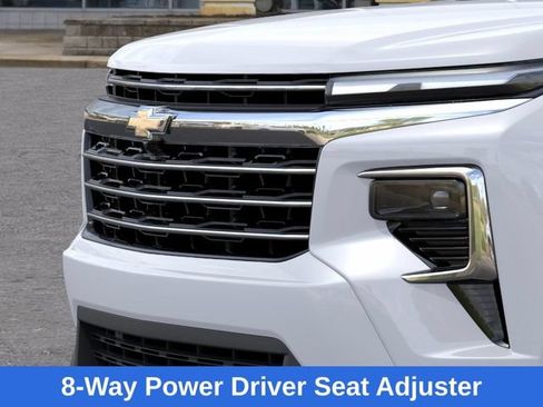 New 2026 Chevrolet Traverse LT w/ Driver Confidence Package AWD/4WD image 14