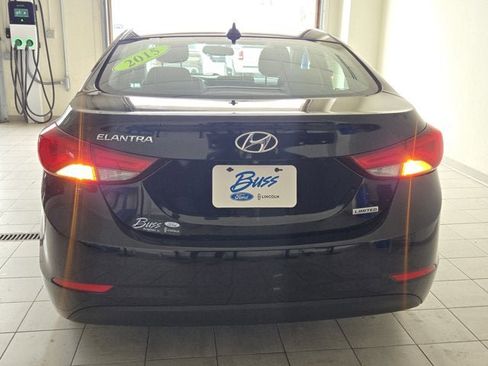 Used 2015 Hyundai Elantra Limited w/ Option Group 05 image 13