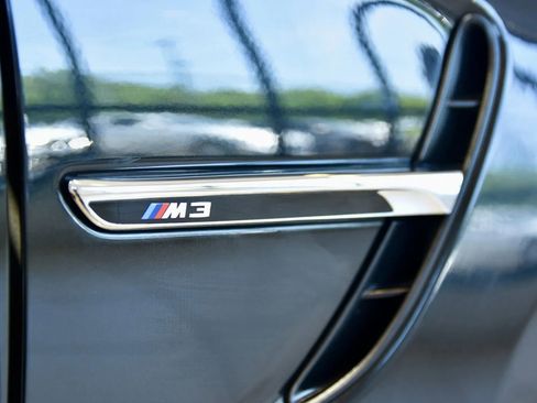 Used 2018 BMW M3 RWD image 9