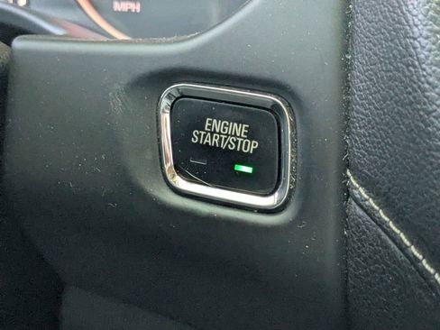 Used 2019 GMC Acadia SLE image 25