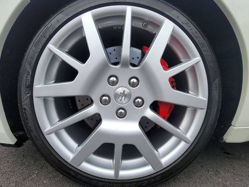 Used 2017 Maserati GranTurismo Convertible RWD image 36