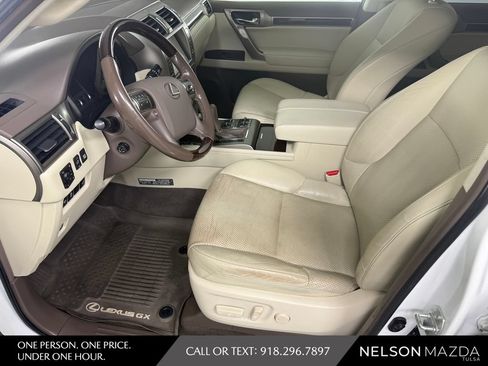 Used 2018 Lexus GX 460 Luxury w/ Preferred Accessory Package AWD/4WD image 16