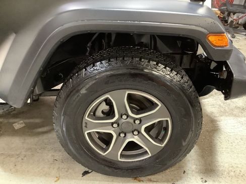 Used 2018 Jeep Wrangler Unlimited Sport S image 10