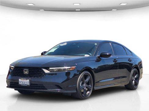 Used 2025 Honda Accord Sport image 10