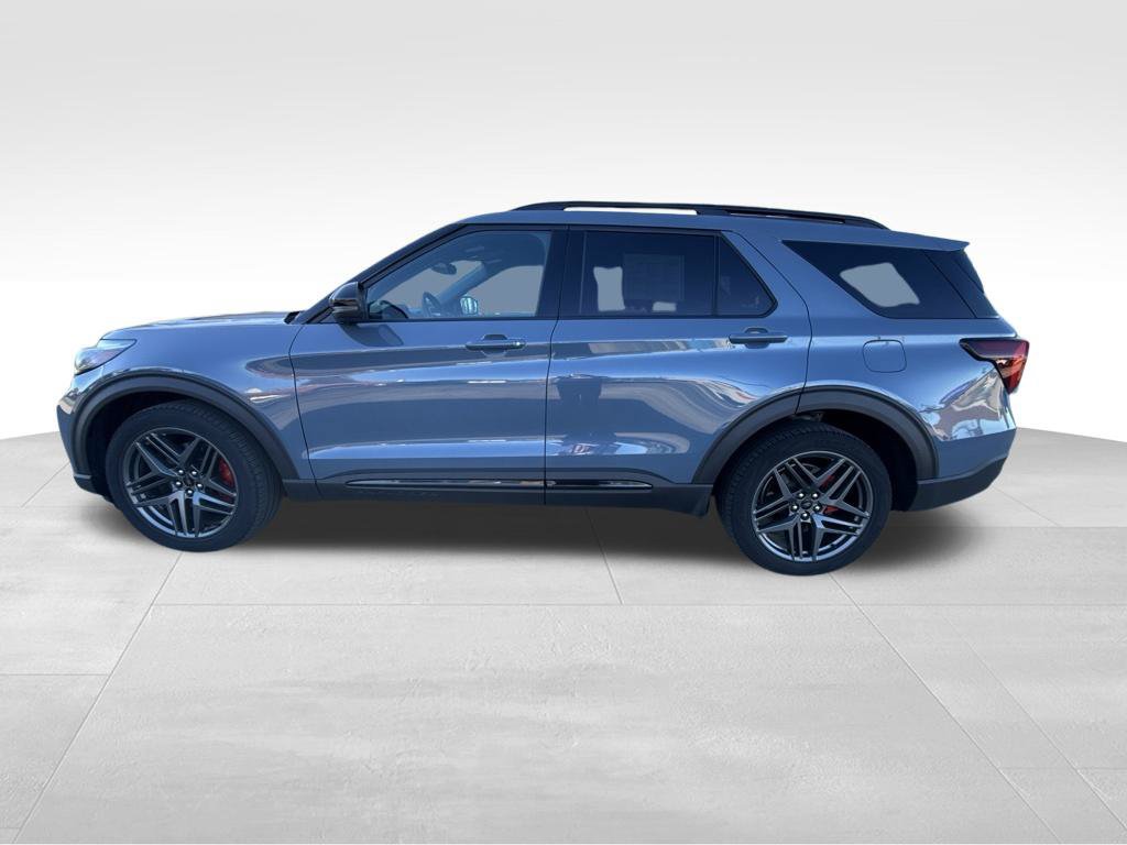 Used 2025 Ford Explorer ST AWD/4WD image 13