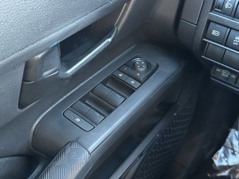 Certified 2025 Toyota Tacoma SR5 image 36