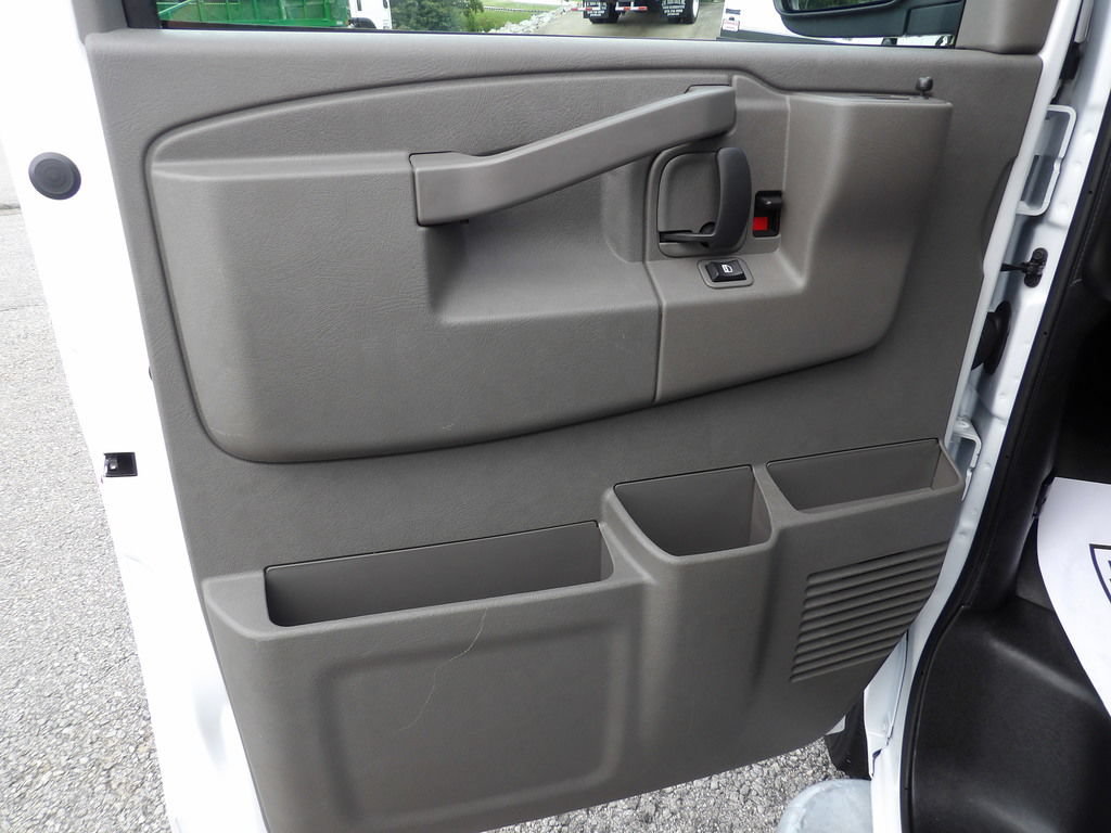 Used 2025 GMC Savana 2500 w/ Driver Convenience Package RWD image 14