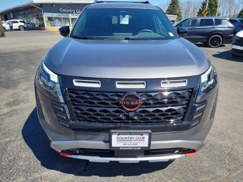 New 2026 Nissan Pathfinder Rock Creek image 3