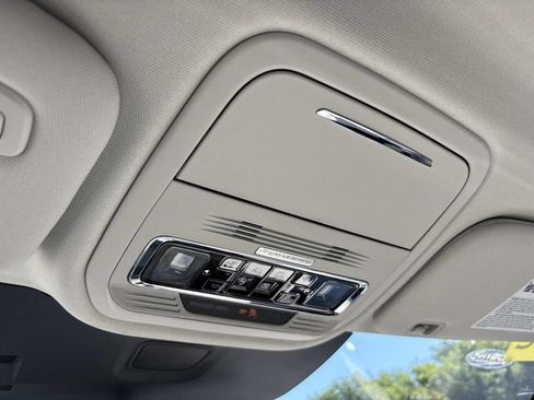 New 2026 Lincoln Aviator AWD image 32