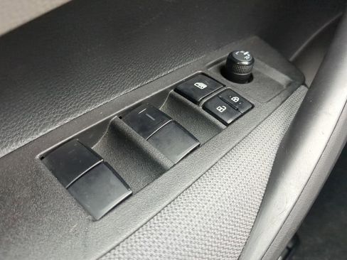 Used 2022 Toyota Corolla LE image 28