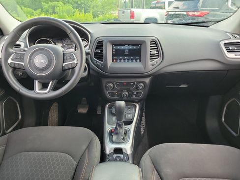 Used 2019 Jeep Compass Sport image 9