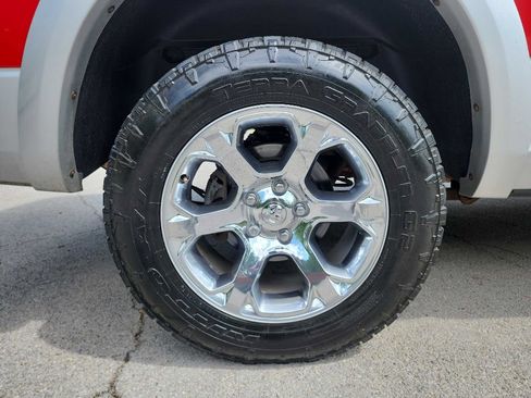 Used 2014 RAM 1500 Laramie image 14