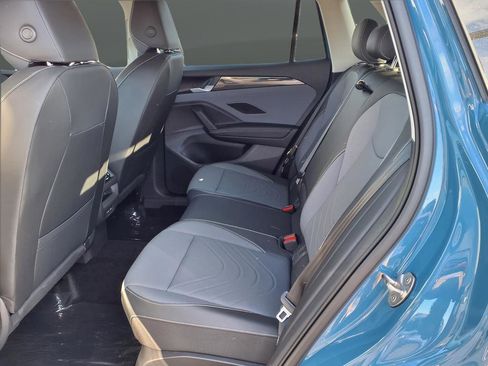 New 2026 Volkswagen Tiguan SE image 12