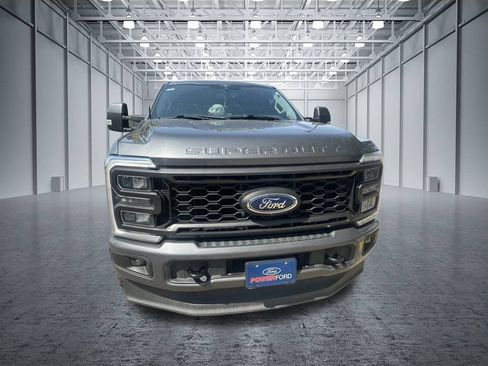 Used 2023 Ford F250 Lariat w/ Sport Appearance Package AWD/4WD image 9