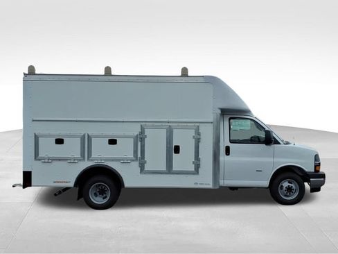 New 2026 Chevrolet Express 3500 w/ Power Convenience Package RWD image 2