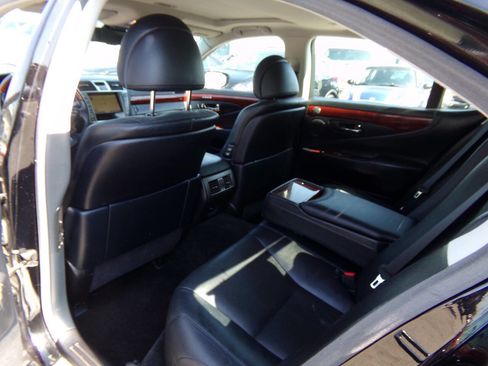 Used 2010 Lexus LS 460 Base AWD 4dr Sedan image 18