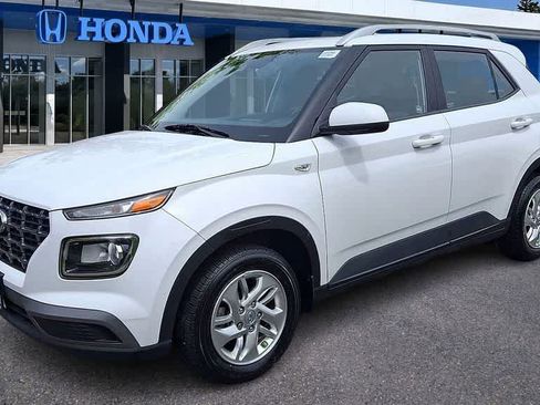 Used 2020 Hyundai Venue SEL w/ Convenience Package FWD image 4