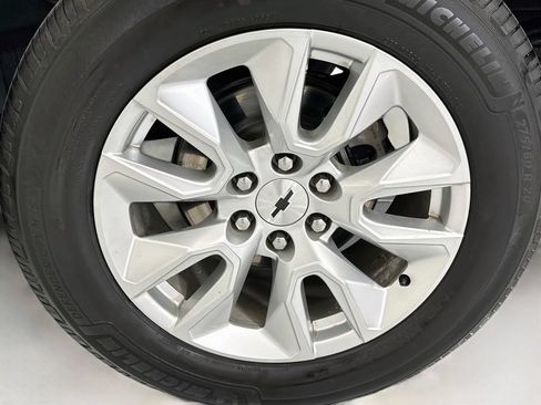 Used 2021 Chevrolet Silverado 1500 Custom AWD/4WD image 29