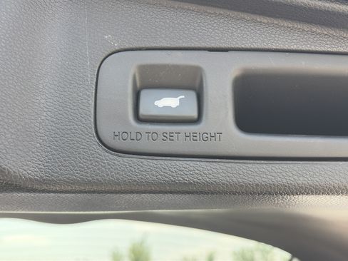 Used 2022 Honda CR-V Touring image 12