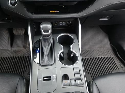 Used 2024 Toyota Highlander XSE image 10