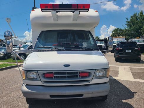 Used 1999 Ford E-450 and Econoline 450 image 8