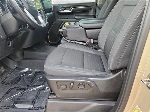 Used 2022 GMC Sierra 1500 Elevation w/ LPO, Elevation Black Package image 15