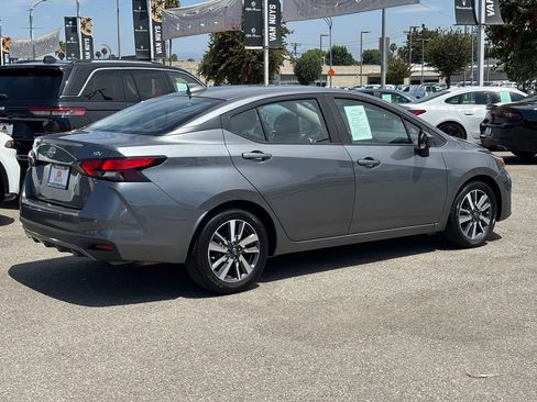 Used 2023 Nissan Versa SV FWD image 3