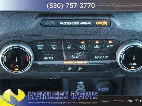 Used 2025 Ford Escape ST-Line AWD/4WD image 23
