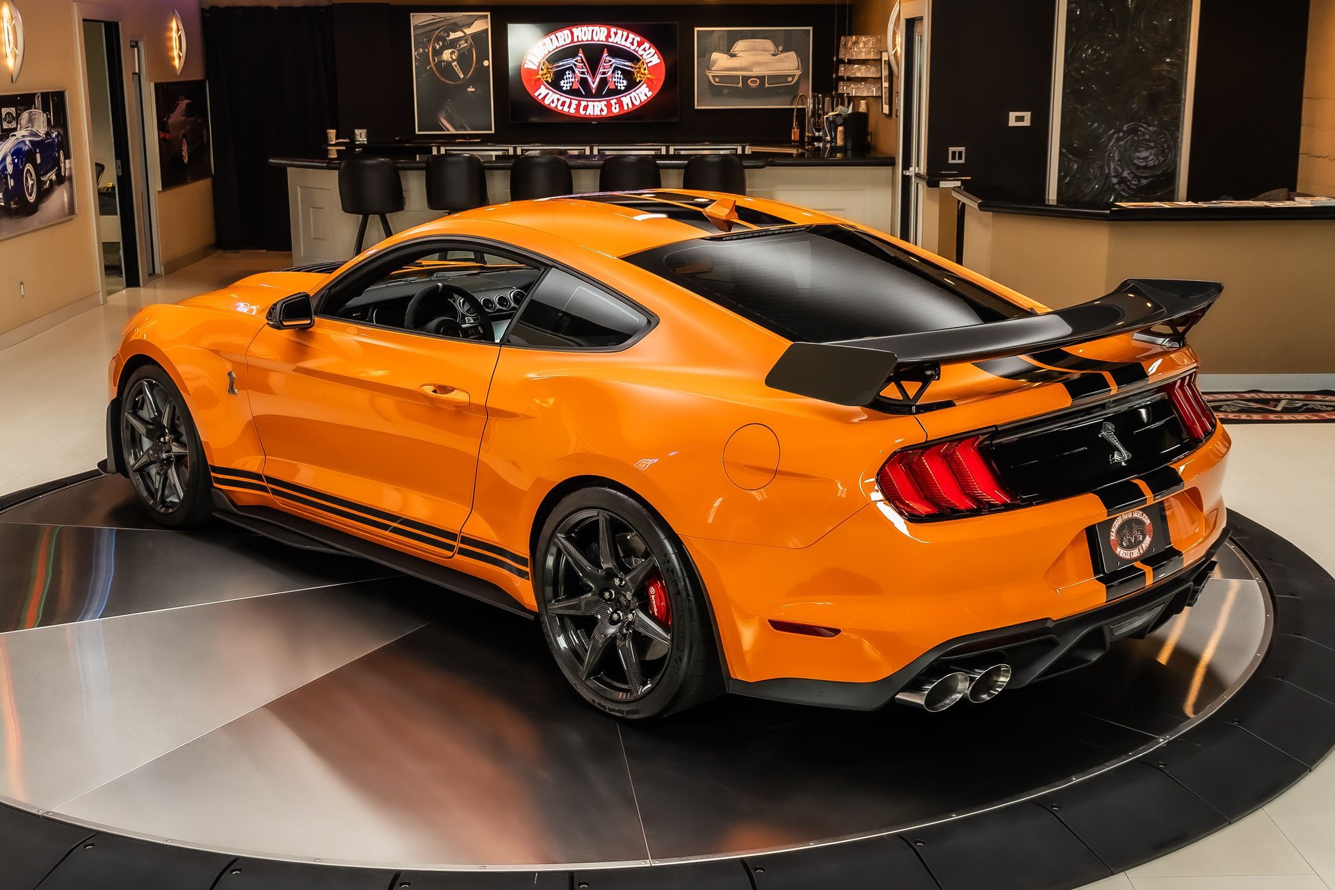Used 2021 Ford Mustang Shelby GT500 w/ Carbon Fiber Track Pack RWD image 17